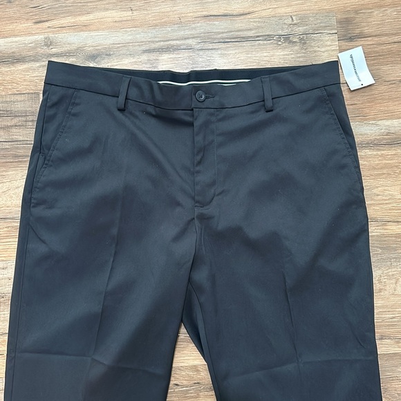 AMAZON ESSENTIAL CHINO PANTS CLASSIC FIT BLACK NEW 38W x 28L - Picture 3 of 14